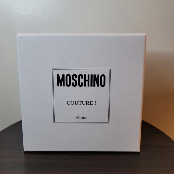 NIB Moschino Logo Red Snake Embossed Leather Belt Size 40 (US 6) - Picture 3 of 4